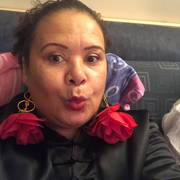 Meet your Posher, Robin l. - Picture 2 of 2